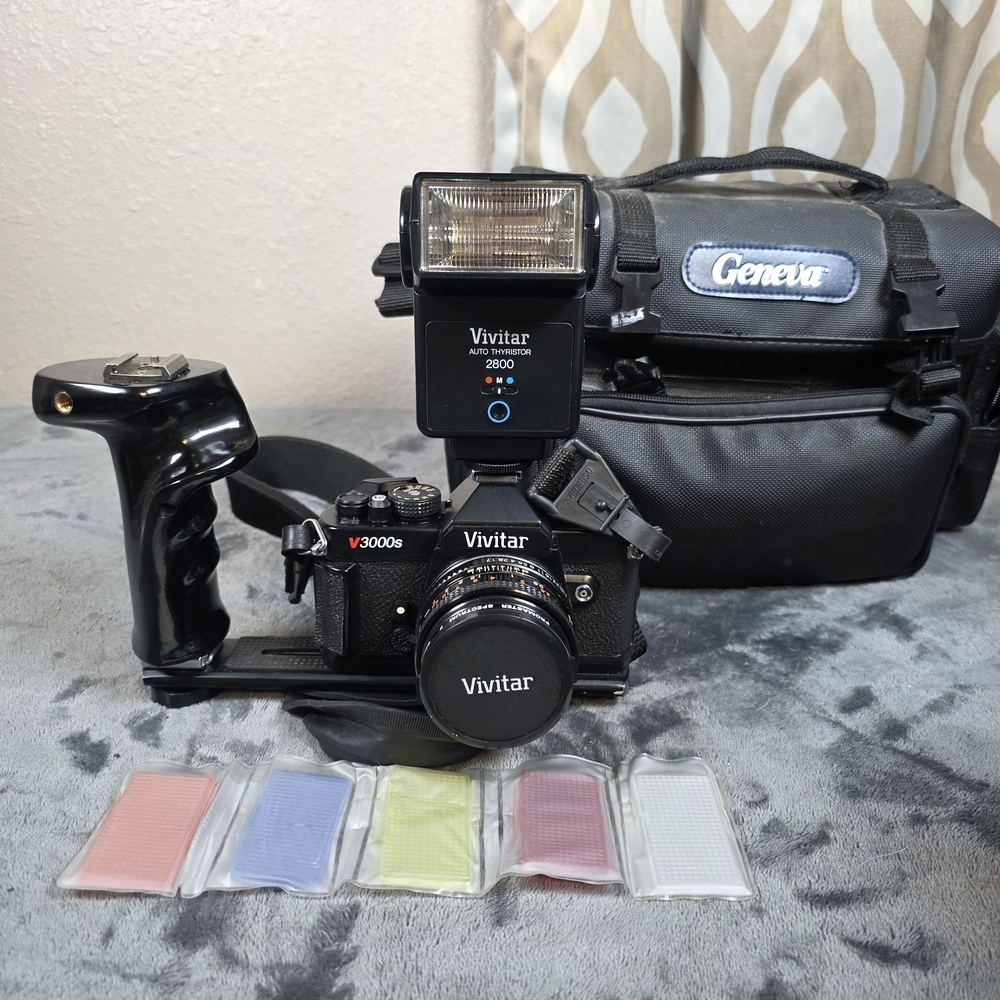 Vivitar V3000S Black Film Camera with Flash